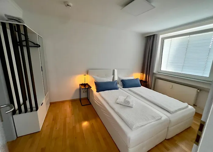 Rheinstraße 33, Mit Domblick *