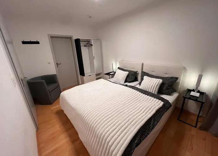 Apartment Rheinstraße 33, Mit Domblick